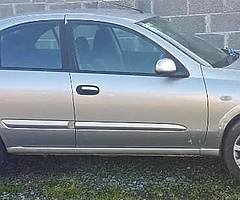 Nissan almera