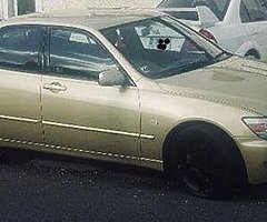 Lexus IS200