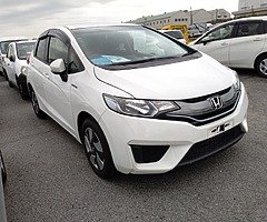 HONDA FIT WHITE 2016 AUTOMATIC