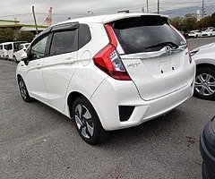 HONDA FIT WHITE 2016 AUTOMATIC - Image 3/10