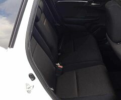 HONDA FIT WHITE 2016 AUTOMATIC - Image 9/10