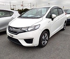 HONDA FIT WHITE 2016 AUTOMATIC - Image 10/10