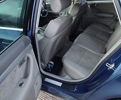 AUDI A4 2.0 TDI 2007 - Image 9/10