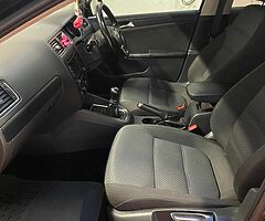 2016 2.0l tdi Jetta - Image 8/10