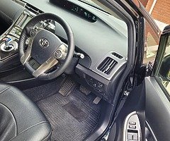 Toyota prius PHV - Image 9/10