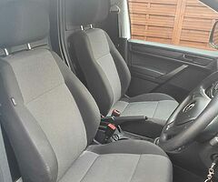 2017 Volkswagen Caddy - Image 5/8