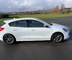 2019 Ford Focus - Image 3/10