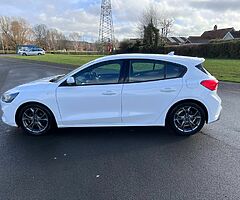 2019 Ford Focus - Image 10/10