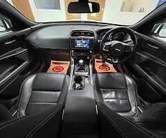 2016 Jaguar XE - Image 4/5