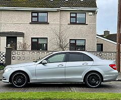 Mercedes C class Avantgarde 2.2 diesel . Auto . Perfect Conditions - Image 4/10