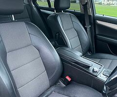 Mercedes C class Avantgarde 2.2 diesel . Auto . Perfect Conditions - Image 7/10