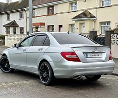 Mercedes C class Avantgarde 2.2 diesel . Auto . Perfect Conditions - Image 10/10
