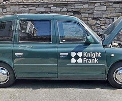 Wheelchair accessible London Taxi TX4