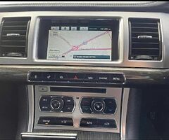 2014 Jaguar XF - Image 7/10