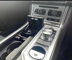 2014 Jaguar XF - Image 8/10