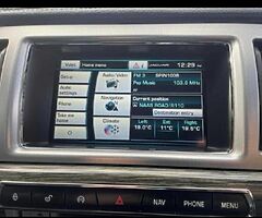 2014 Jaguar XF - Image 9/10