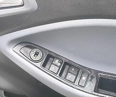 2016 HYUNDAI I20 DELUXE - Image 8/10