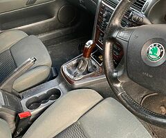 08 Skoda Superb 1.9TDI - Image 4/7