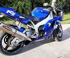 Yamaha R1 4xv