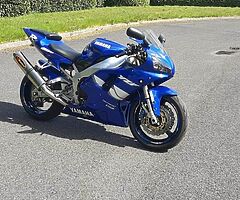 Yamaha R1 4xv