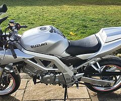 SUZUKI SV 650 MINT CONDITION 2004 - Image 8/10