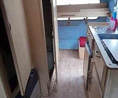 Caravan - Image 5/10