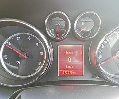 Opel Zafira-2012. 2.0L Diesle - Image 7/10