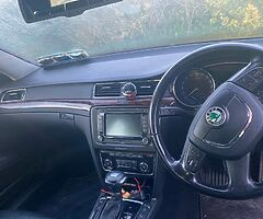 Skoda Superb - Image 6/7