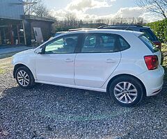 Damaged 152 1 litre vw polo , conplete with parts