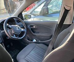Damaged 152 1 litre vw polo , conplete with parts