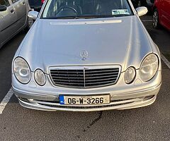Mercedes E200
