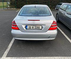 Mercedes E200 - Image 6/10