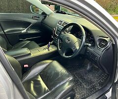 Lexus IS250 - Image 8/9