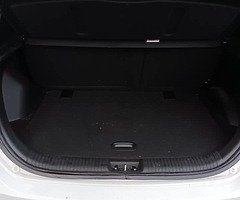 Hyundai i20 Deluxe 5Dr. - Image 5/10