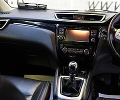 2017 NISSAN QASHQAI - Image 4/10