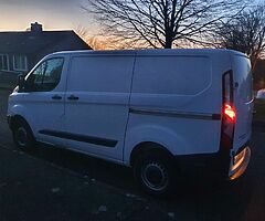 152  Ford custom van - Image 4/7