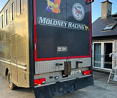Daf lf 4 horse lorry
