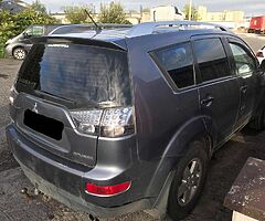 2008 2008 MITSHUBISHI  OUTLANDER 2.0 DIESEL FOR BREAKING !