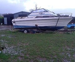 Dario 2500 boat - Image 6/10