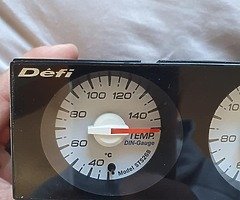 Defi 3 gauge clocks