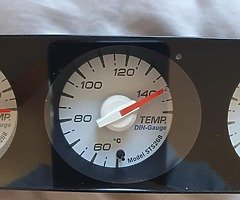 Defi 3 gauge clocks