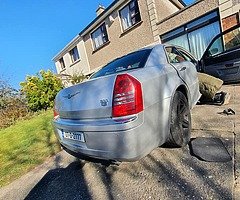 Chrysler 300c - Image 6/10
