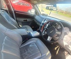 Chrysler 300c - Image 9/10