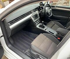 Volkswagen Passat 162 - Image 4/7