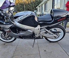 Suzuki gsxr 750