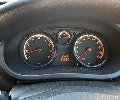 08 Opel Corsa 1.2L - Image 4/5