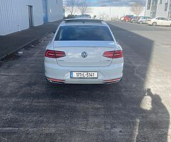 Volkswagen Passat - Image 4/10