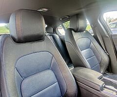 2016 Jaguar XE - Image 9/10