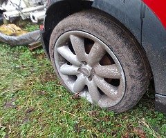 Mini cooper alloys and engine - Image 3/6