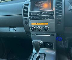 Nissan Navara - Image 9/10